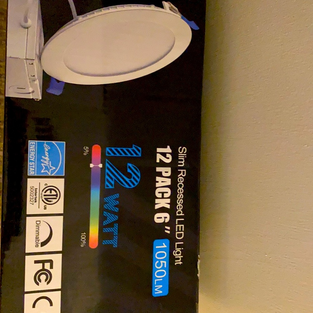 Ensenior slim recessed LED light